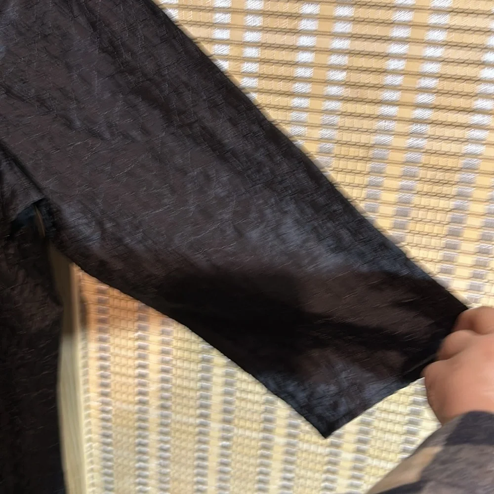 Chico's Black Tunic Length 3/4 Sleeve Crinkly Button Down Satin Blouse 2 Medium - Picture 7 of 16